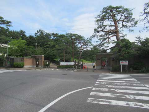 八柱霊園正門の写真
